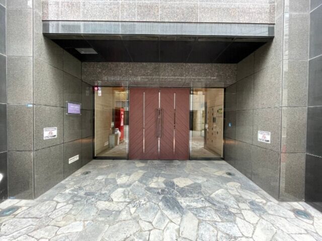 拡大写真：S-RESIDENCE　Hommachi Marks 12階1205のエントランス