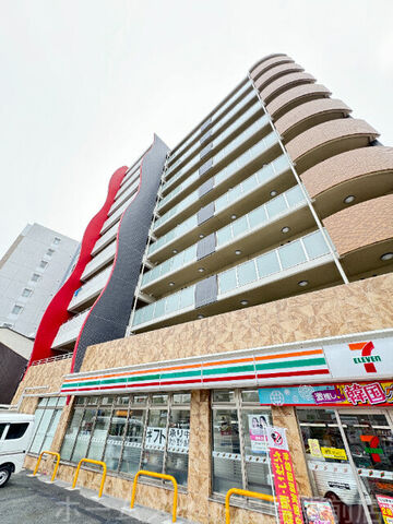 セレニテ福島カルムの外観