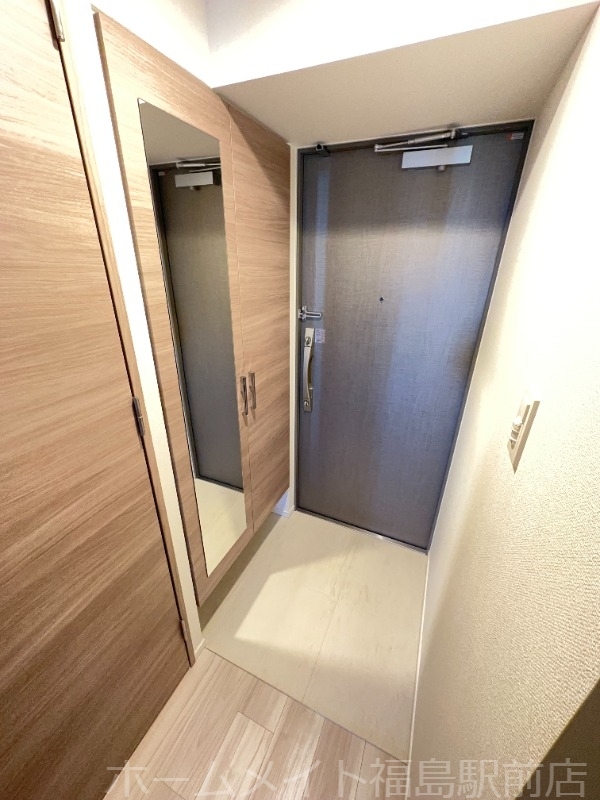 拡大写真:S-RESIDENCE福島玉川Tres 3階301の玄関