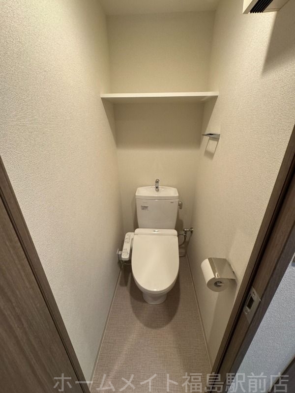 拡大写真:プレサンス堺筋本町ディスティニー 5階510のトイレ