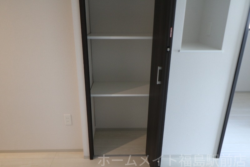 拡大写真:DAIYA STORK 阿波座 6階603の収納