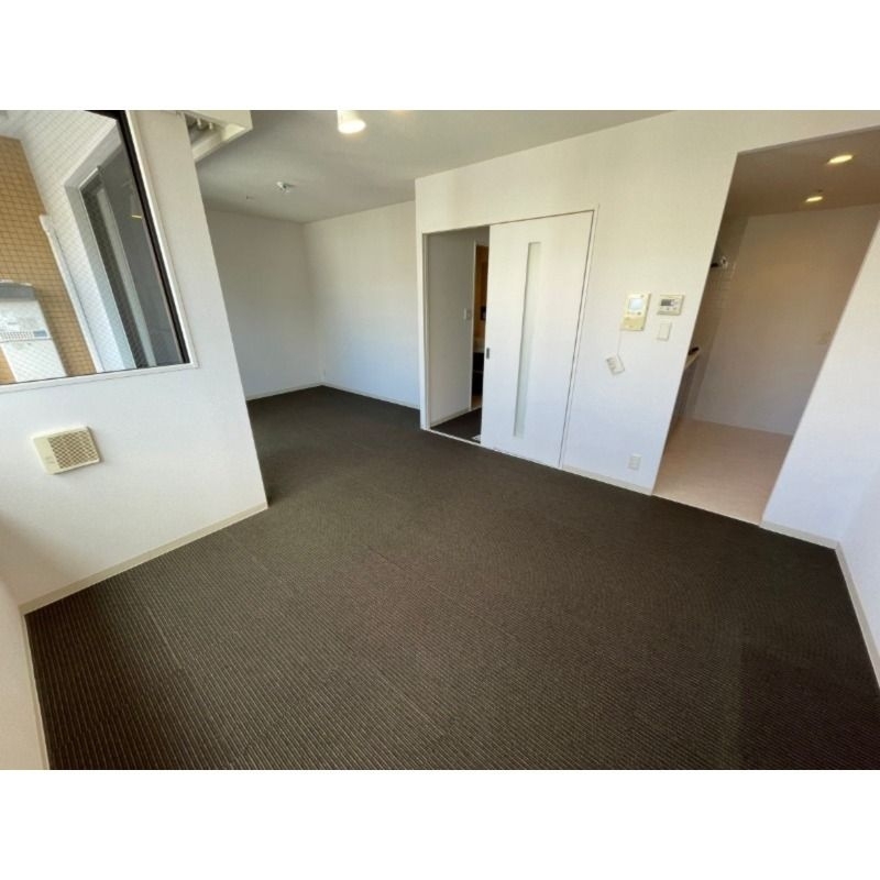拡大写真:クリスタルブライト本町東 3階302の内観