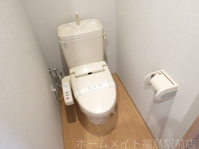 拡大写真：メゾン西梅田 9階907のトイレ