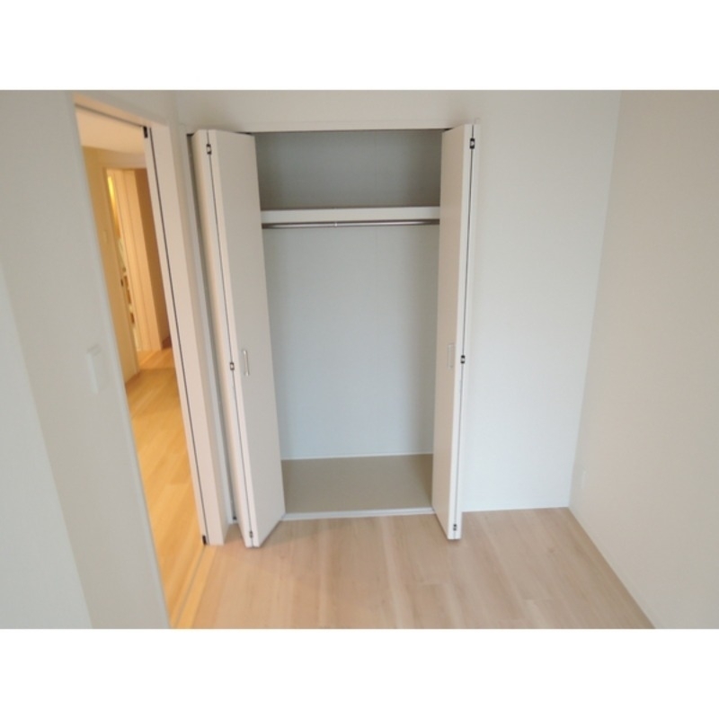 拡大写真:Premiere Maison 8階802の収納