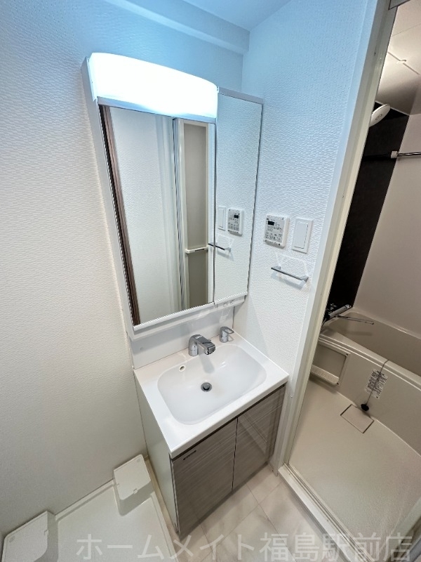 拡大写真:S-RESIDENCE福島玉川Tres 7階705の洗面所