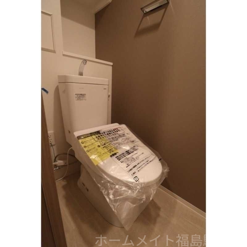 拡大写真:コンフォリア・リヴ北久宝寺Q 6階601のトイレ
