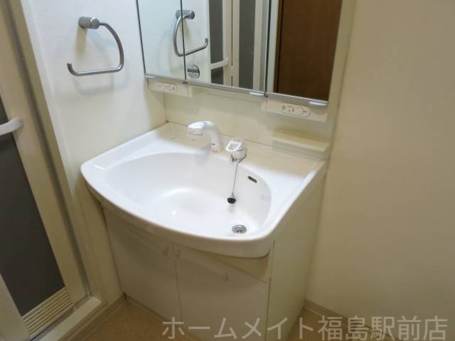 拡大写真:福島プライマリーワン 3階302の洗面所