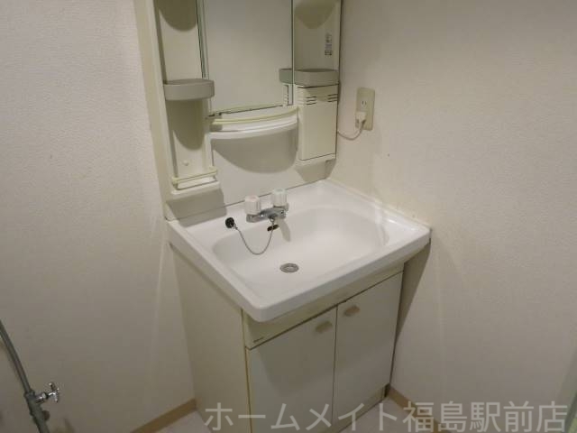拡大写真:セイワパレス堂島シティ 7階714の洗面所