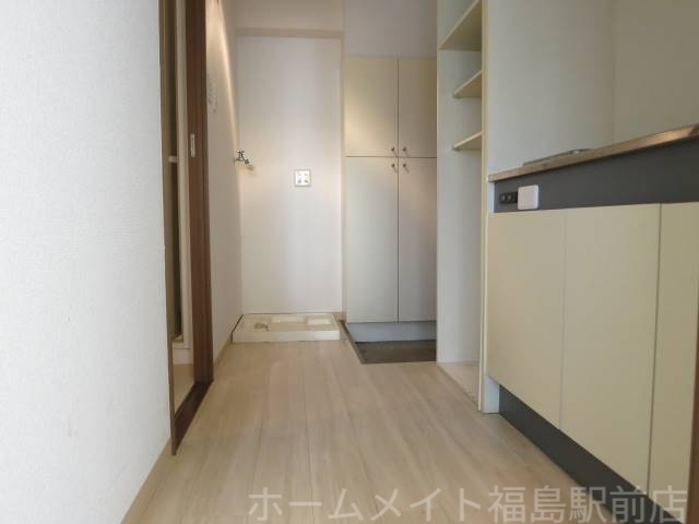 拡大写真:セイワパレス堂島シティ 7階714の玄関