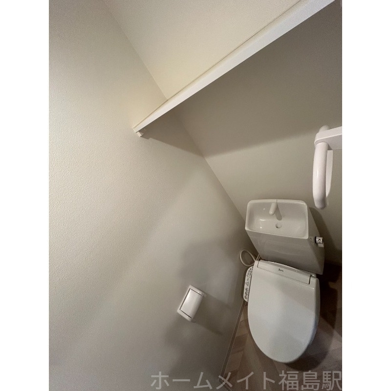 拡大写真:ACT DOORS 天六 2階201のトイレ