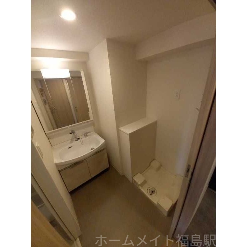 拡大写真：プレサンス梅田東グラッド 11階1104の洗面所