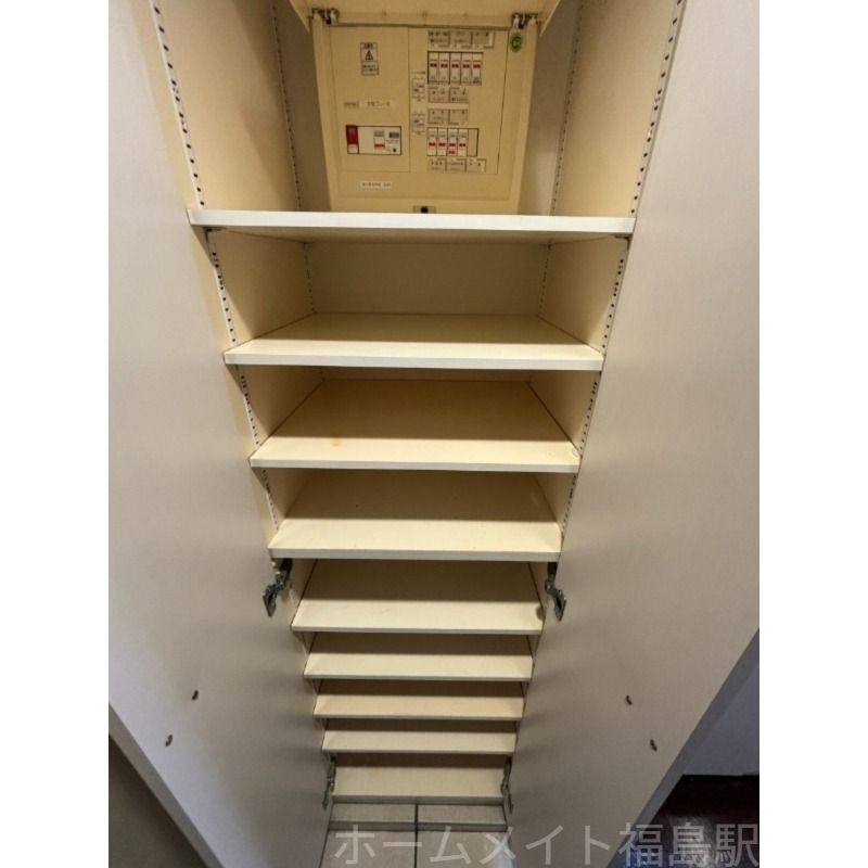 拡大写真:KOBAYASHI YOKOビル 8階801の玄関