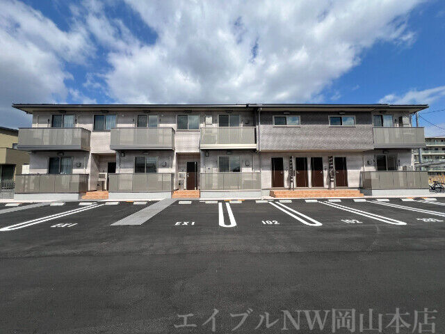拡大写真:エルメホール 1階102の建物外観