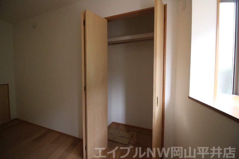 拡大写真:徳吉迎人 1階参の収納