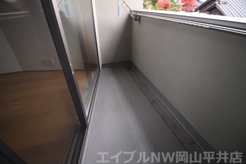 拡大写真:徳吉迎人 1階参のバルコニー