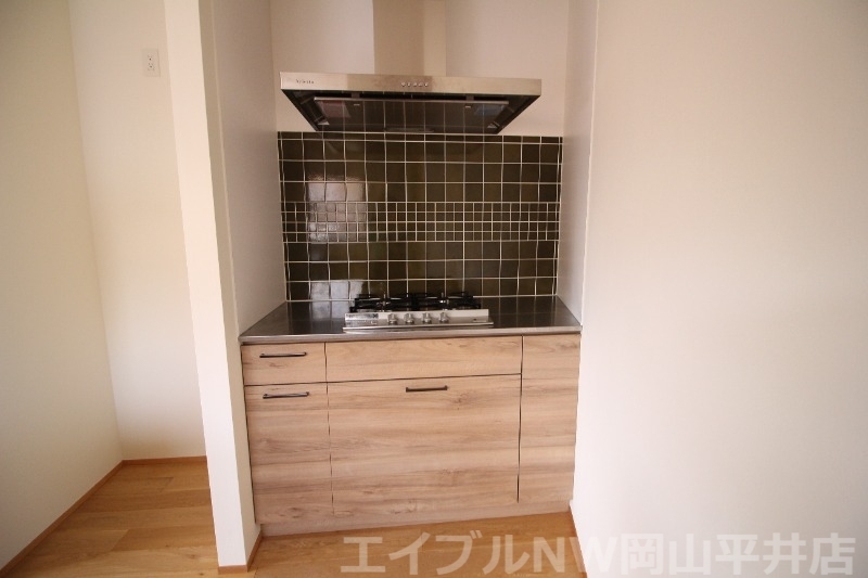 拡大写真:徳吉迎人 1階参のキッチン