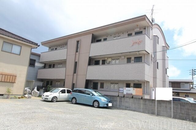 拡大写真:岡山市南区若葉町 1階102の建物外観