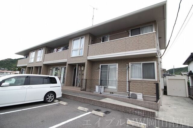 拡大写真:玉野市御崎2丁目 2階203の建物外観