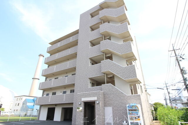 拡大写真:岡山市南区豊成1丁目 2階205の建物外観