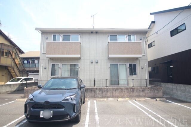 拡大写真:岡山市南区福成3丁目 2階202の外観