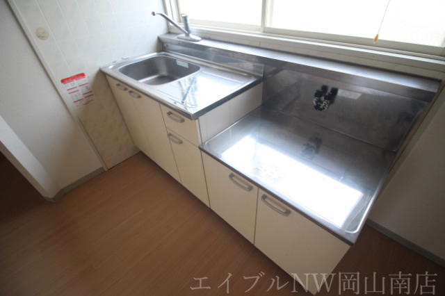 拡大写真:岡山市南区浜野2丁目 1階102のキッチン
