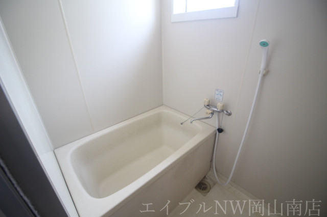 拡大写真:岡山市南区浜野2丁目 1階102のバス