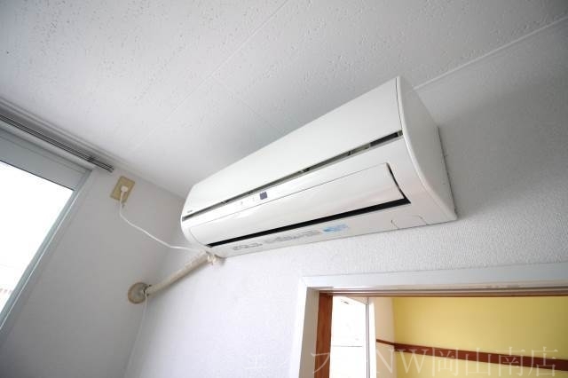拡大写真:岡山市南区芳泉2丁目 1階102のエアコン