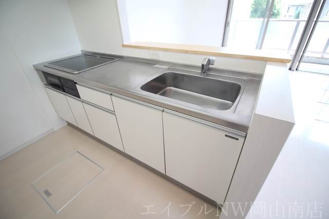 拡大写真:岡山市南区浜野2丁目 4階405のキッチン