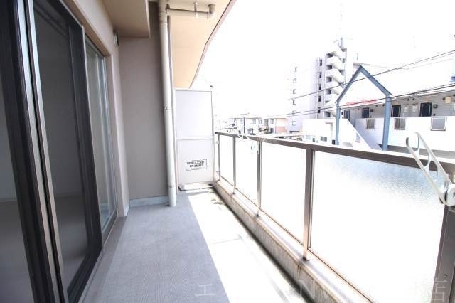拡大写真:岡山市南区浜野2丁目 4階405のバルコニー