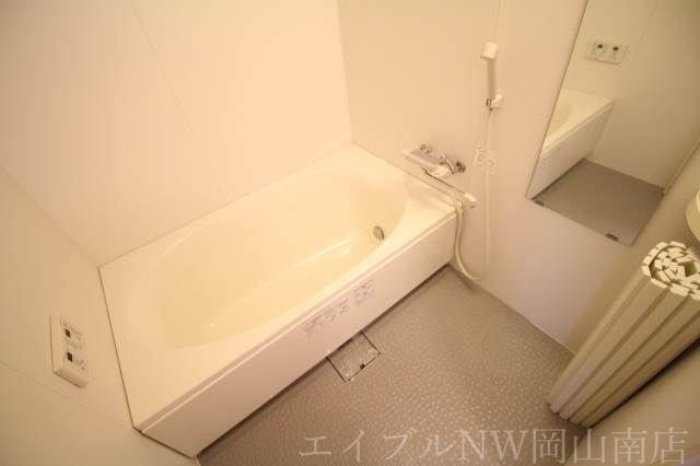 拡大写真:岡山市南区浜野2丁目 4階405のバス