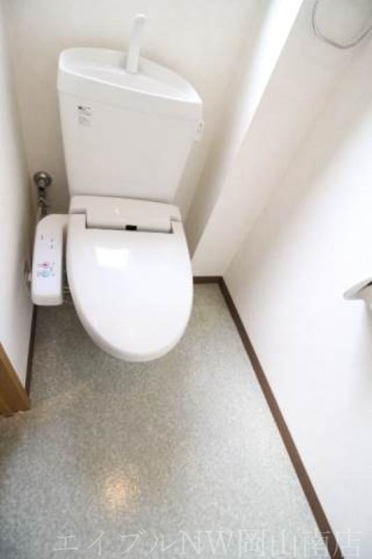 拡大写真：岡山市南区福浜西町 3階302のトイレ