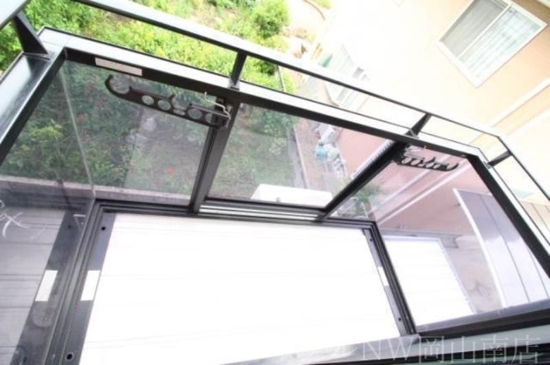 拡大写真：岡山市南区福浜西町 3階302のバルコニー