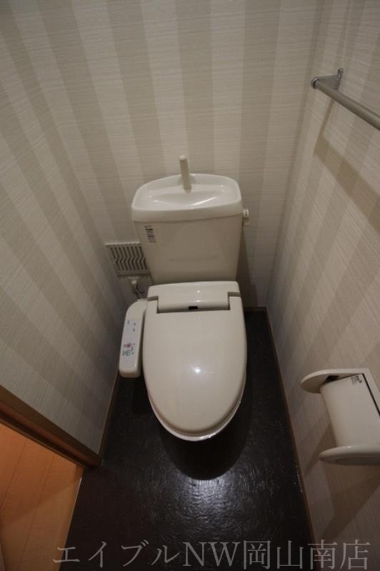 拡大写真:玉野市御崎2丁目 2階203のトイレ