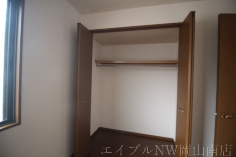 拡大写真:岡山市南区南輝2丁目 1階102の収納