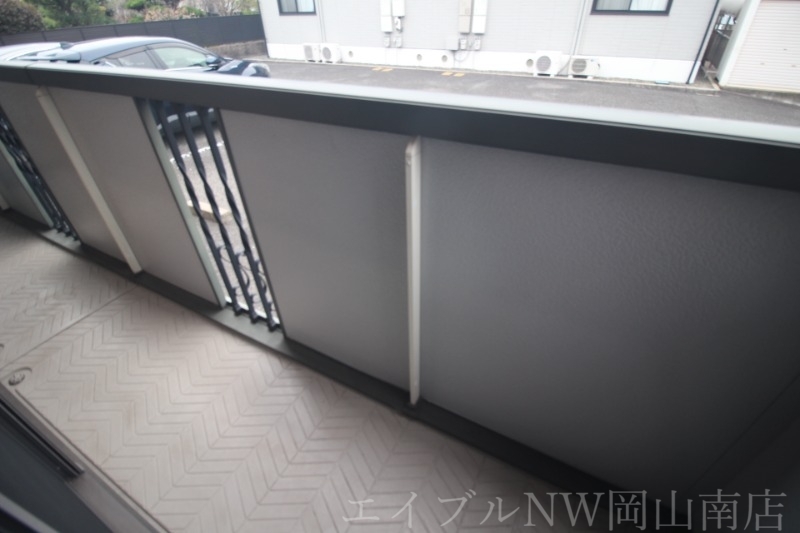拡大写真:岡山市南区南輝2丁目 1階102のバルコニー