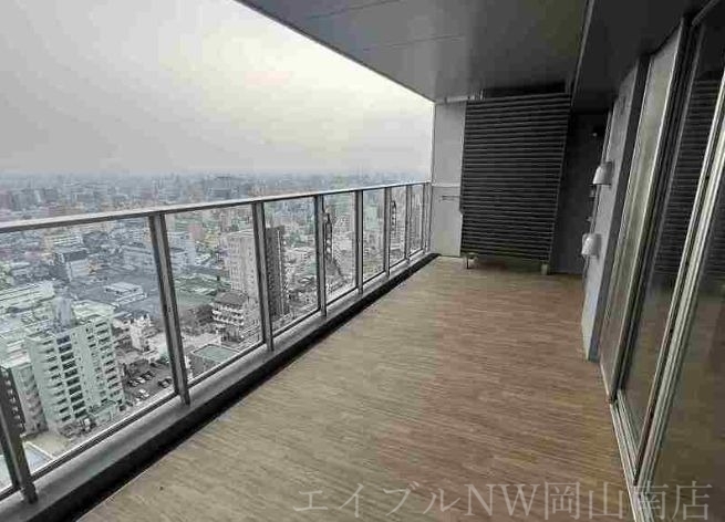 拡大写真：岡山市北区表町３丁目 20階2004のバルコニー