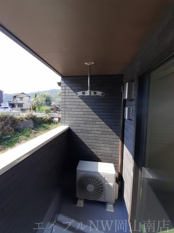 拡大写真:岡山市南区迫川 2階203のバルコニー