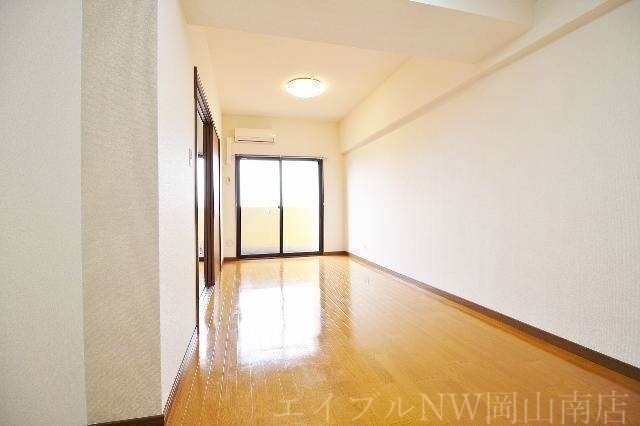 拡大写真:岡山市北区今4丁目 9階903の居室・リビング