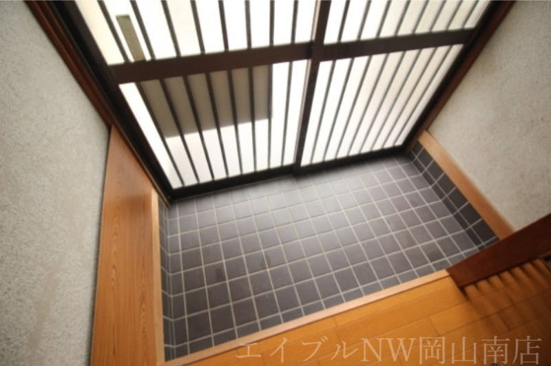 拡大写真:玉野市田井5丁目 1階1の玄関