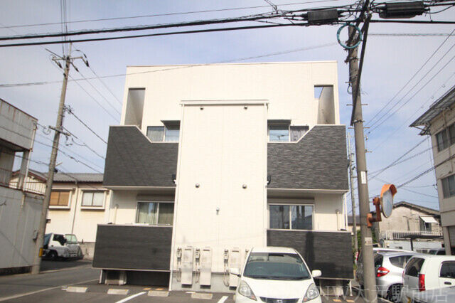 拡大写真：GRANDTIC ICHIGO 2階202の建物外観