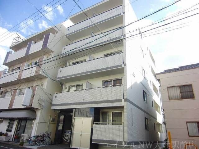 拡大写真:ホワイトグレース律奈 2階202の建物外観