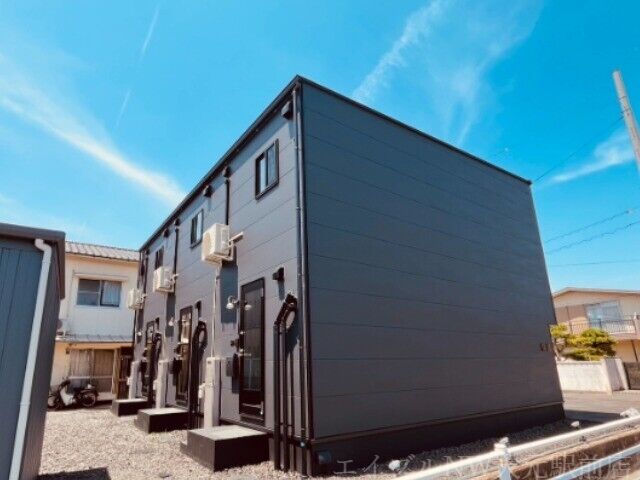 拡大写真:漆黒 1階centeの建物外観