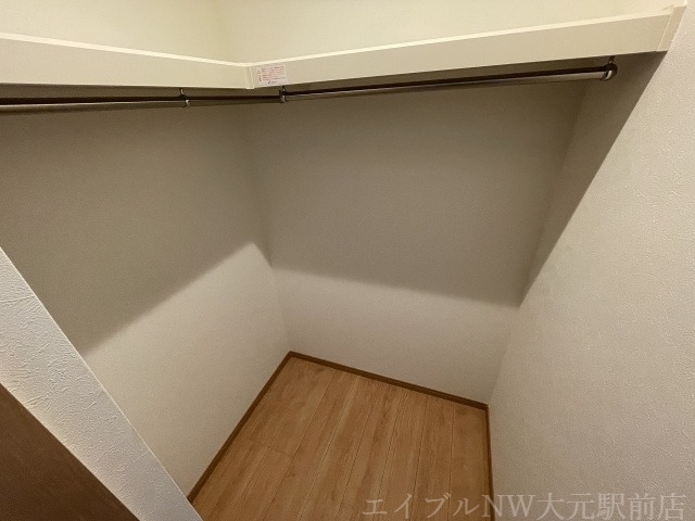 拡大写真：REGALEST LUXE 3階302の収納