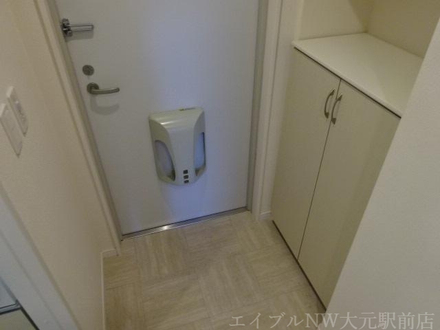 拡大写真:ブリエ ロッシュ U 2階203の玄関