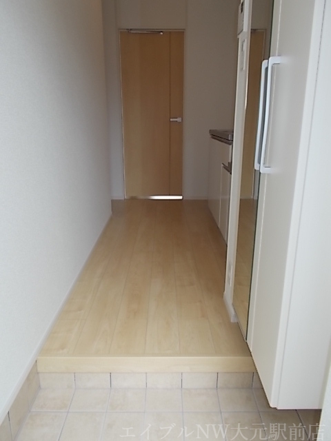 拡大写真:プレジール冨士 1階105の玄関