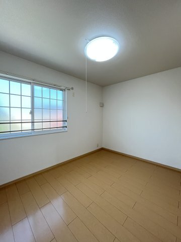 拡大写真:Pine Court(パインコート) 2階202の収納