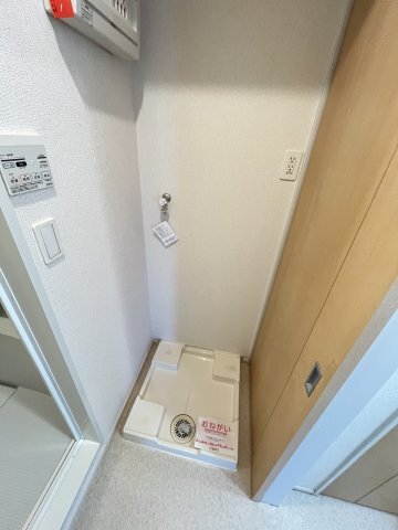 拡大写真:キングビートル 1階101の洗面所