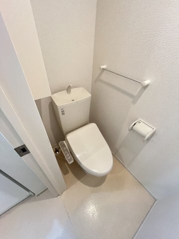 拡大写真:カサグランデ 1階102の洗面所