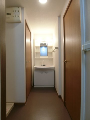 拡大写真:エビナールK 2階201の洗面所