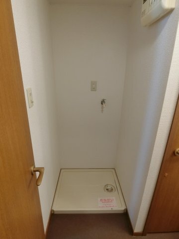 拡大写真:エビナールK 2階201の洗面所